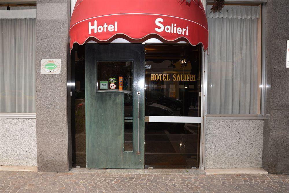 לניאגו Hotel Salieri מראה חיצוני תמונה
