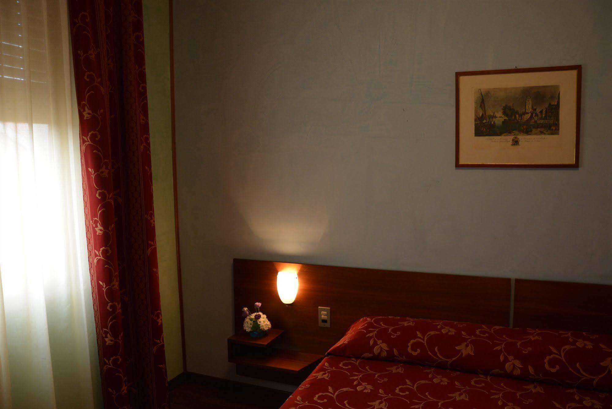 לניאגו Hotel Salieri מראה חיצוני תמונה