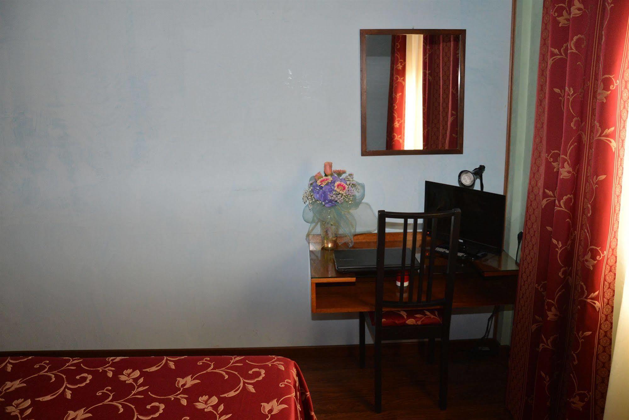 לניאגו Hotel Salieri מראה חיצוני תמונה